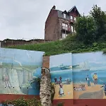 Vue Sur Et Sur L Entree Du Port Le Tréport
