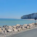 Vue Sur Et Sur L Entree Du Port Daire *