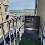 Vue Sur Et Sur L Entree Du Port Le Tréport